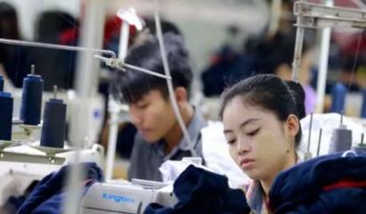 代工廠停工潮來襲 寶成、阿迪達斯供應鏈遇挫，折射服裝業凜冬